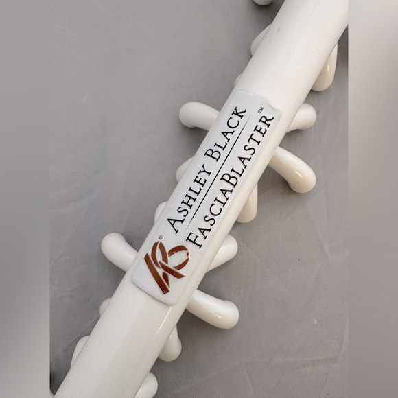Ashley Black FasciaBlaster - Picture 1 of 2